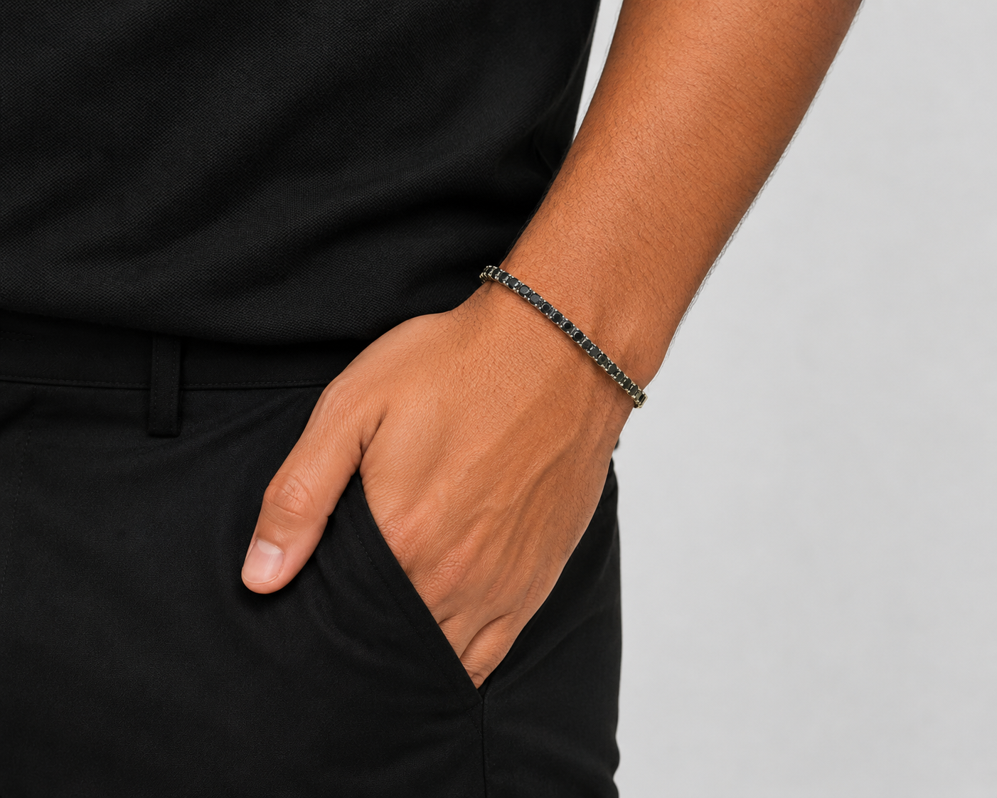 The Black Heart | Men's Round Cut Tennis Bracelet
