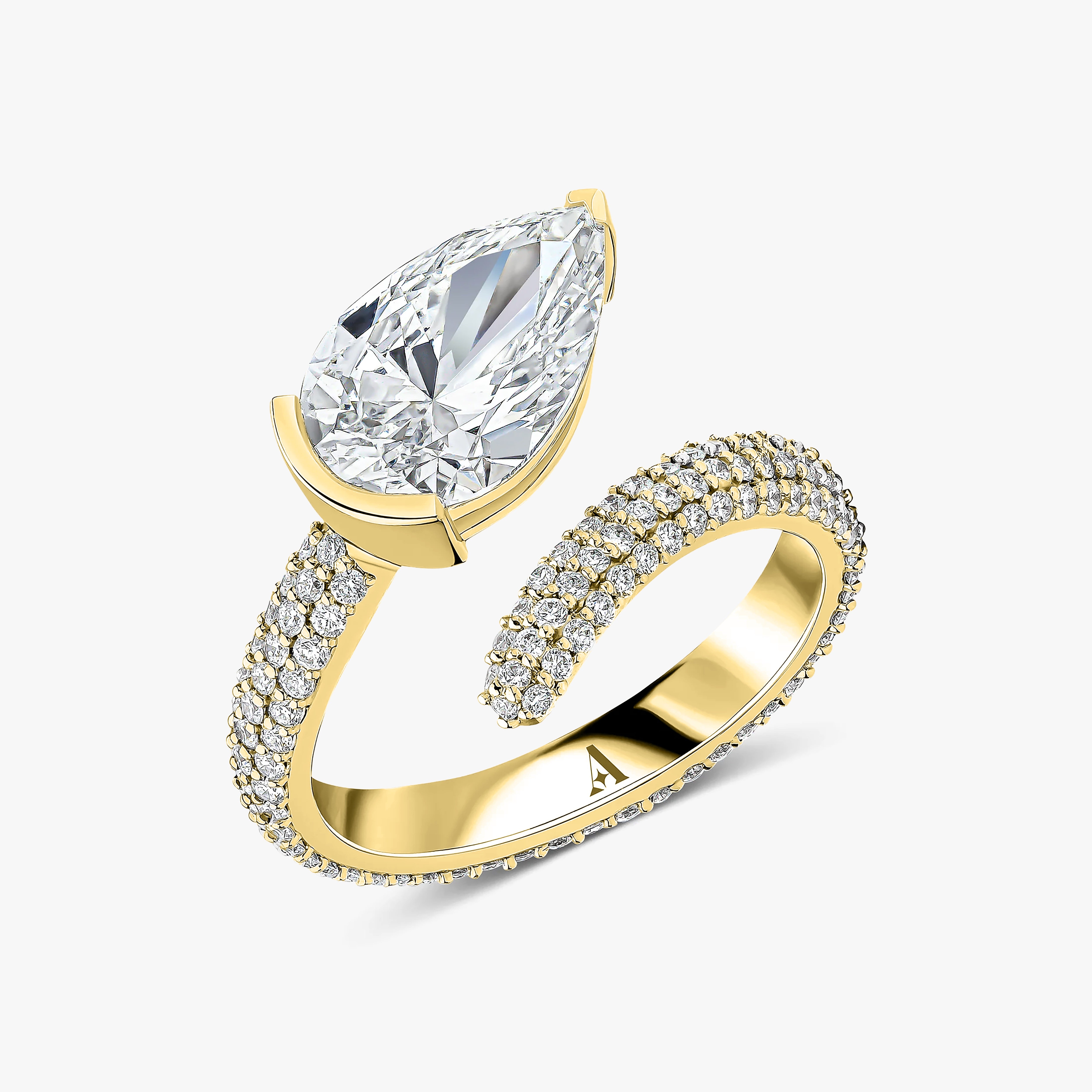 Pear Cut Diamond Pavé Ring Yellow Gold