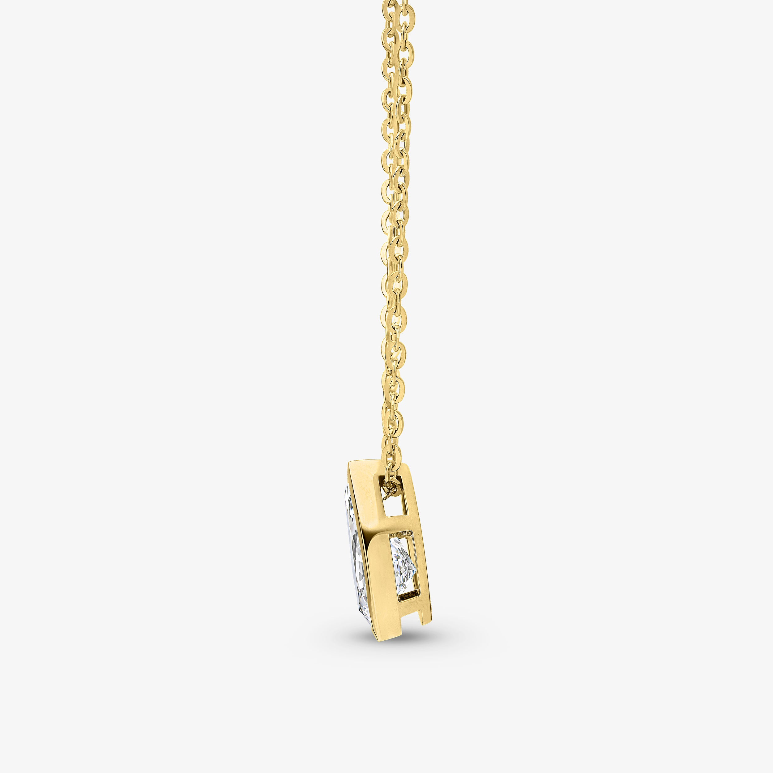 Pear Pendant - Bezel Setting
